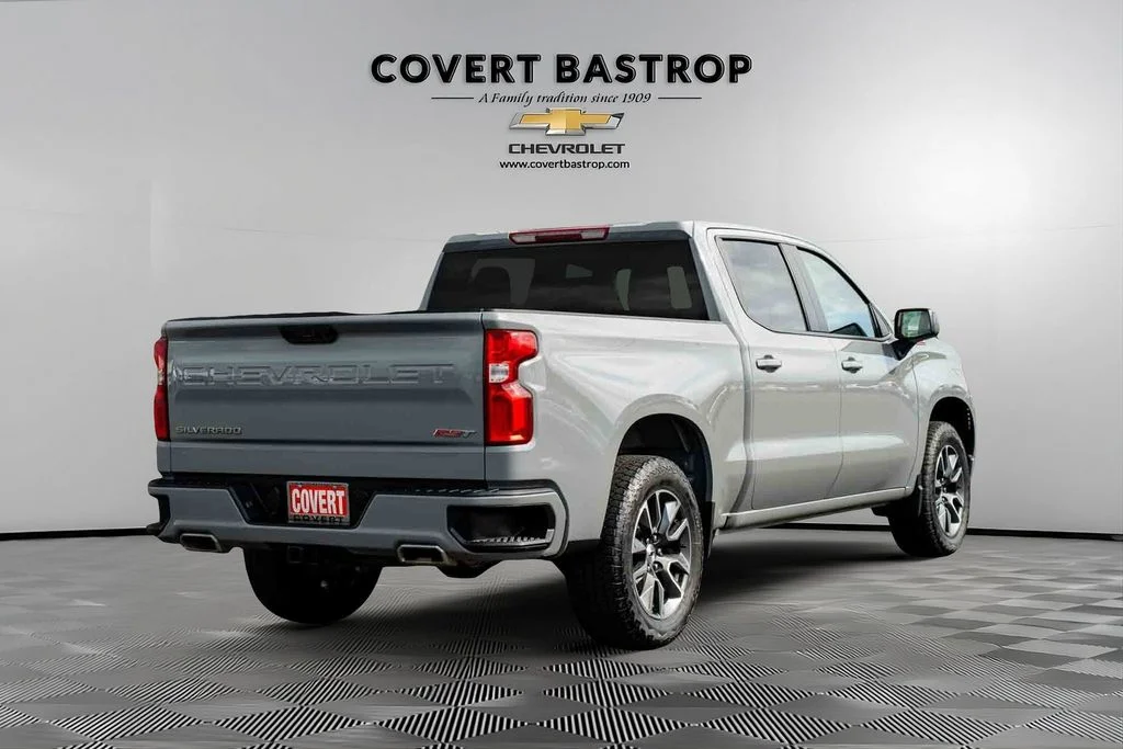 Used 2023 White Chevrolet RST image 4
