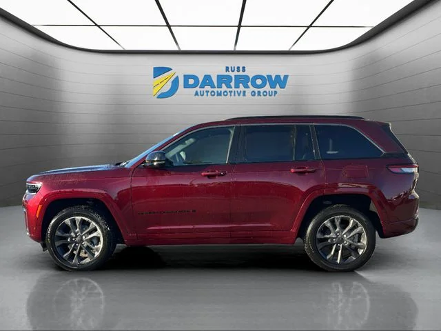 New 2026 Velvet Red Pearl-Coat Exterior Paint Jeep Limited Reserve image 2