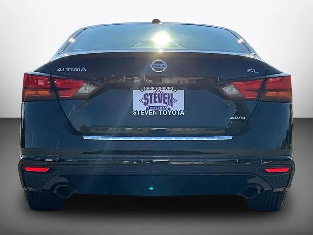 Used 2020 Black Nissan 2.5 SL image 5