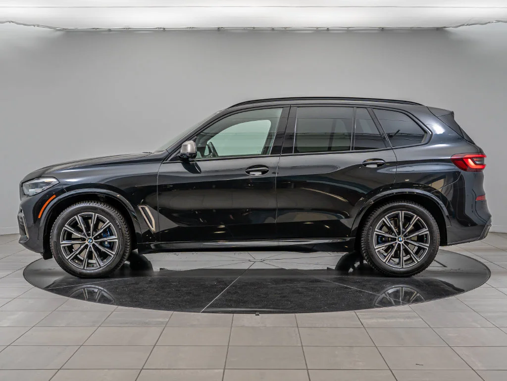 Used 2020 Black Sapphire Metallic BMW M50i image 5