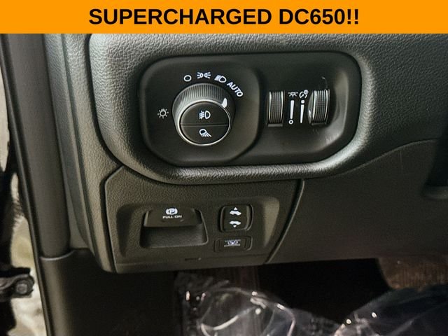 New 2026 Diamond Black Crystal Pearl-Coat Exterior Paint RAM Supercharged DC650 image 10