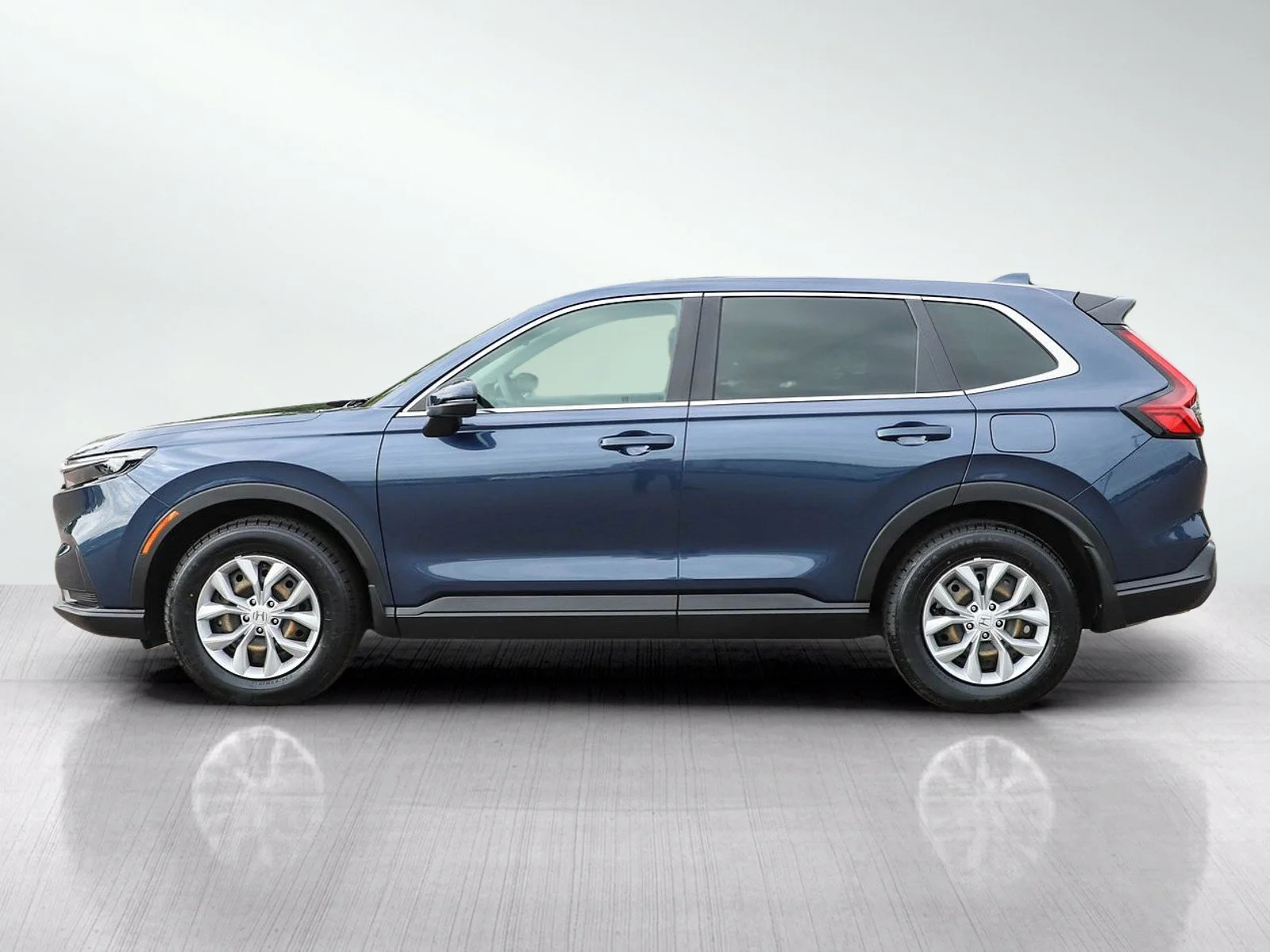 Used 2025 Honda CR-V LX with VIN 2HKRS4H21SH410956 for sale in Burnsville, Minnesota