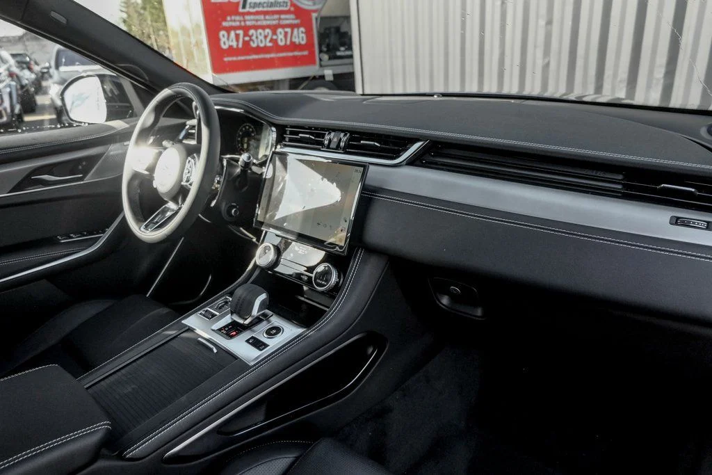 2026 Jaguar F-Pace R-Dynamic S - Photo 21