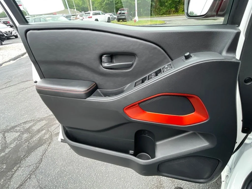 Used 2026 White Nissan PRO-4X image 9
