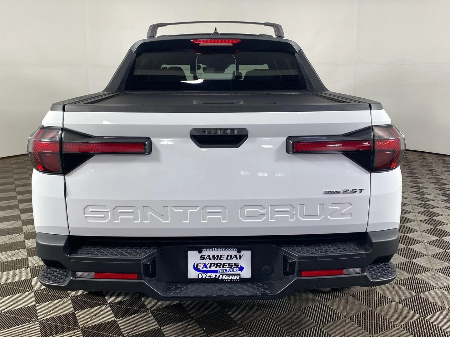 Used 2022 Ice White Hyundai SEL Premium image 18