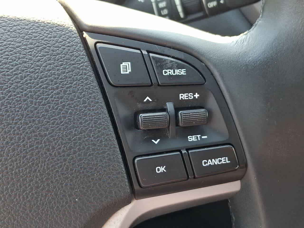 Used 2018 Caribbean Blue Hyundai SEL Plus image 24