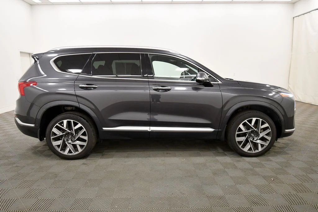 Used 2023 Gray Hyundai Calligraphy image 9