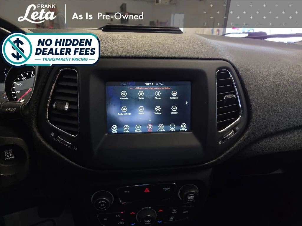 Used 2019 Blue Jeep Latitude image 11