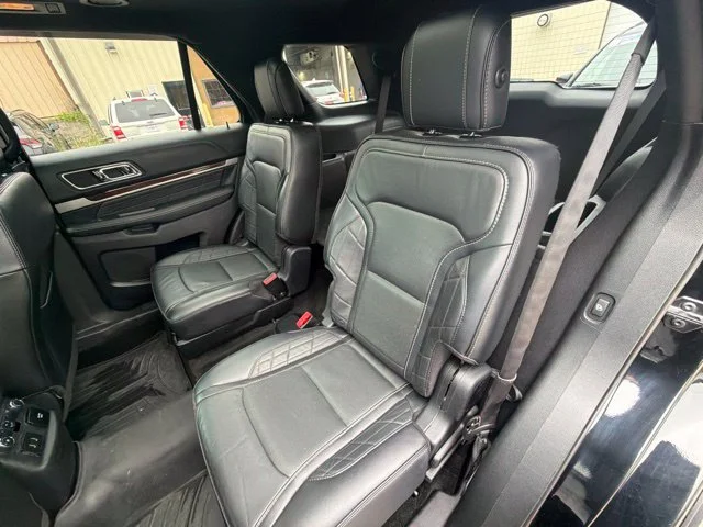 Used 2017 Black Ford Platinum image 14