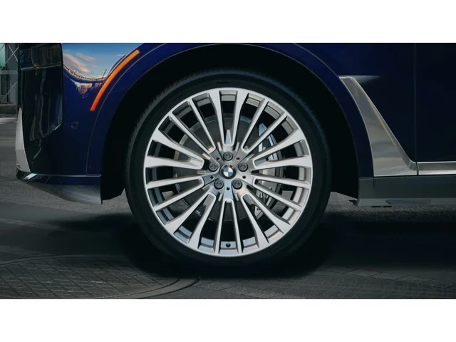 New 2027 Tanzanite Blue II Metallic BMW  image 7