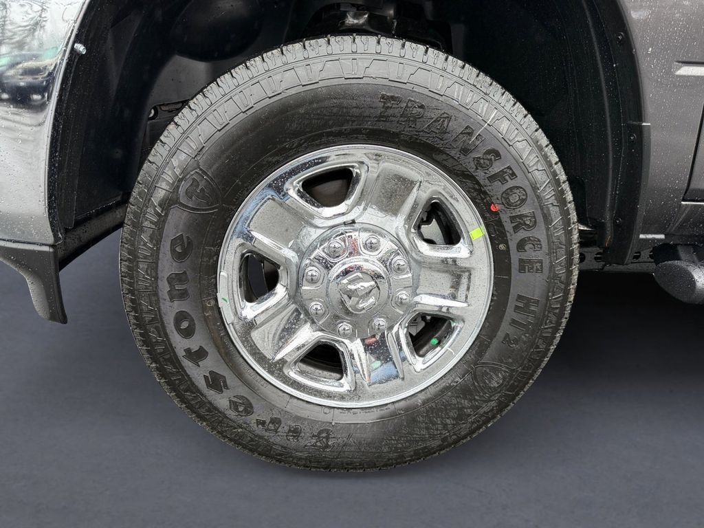 New 2026 Granite Crystal Metallic Clear-Coat Exterior Paint RAM Tradesman image 9