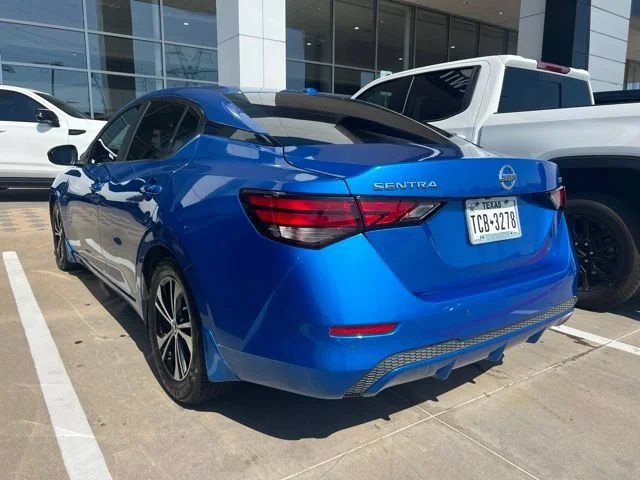 Used 2020 Blue Nissan SV image 3