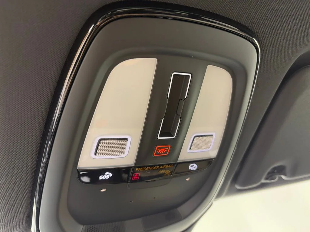 2026 Volvo XC60 Plus - Photo 35