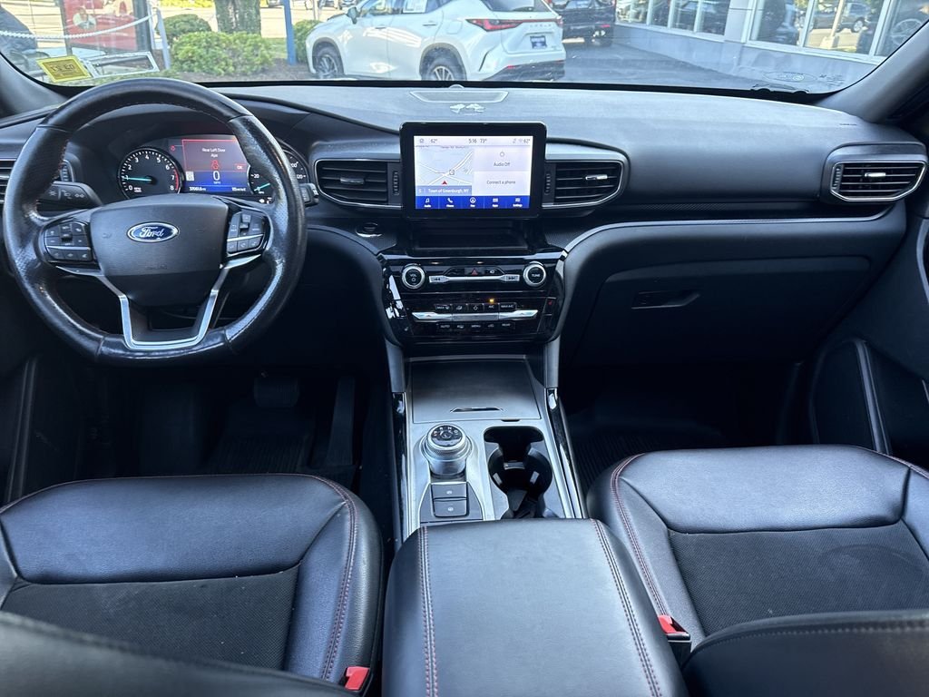Used 2023 Gray Ford ST-Line image 11
