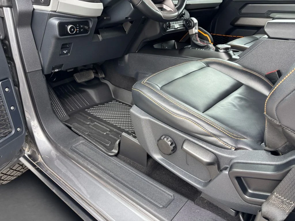 Used 2023 Gray Ford Badlands image 35