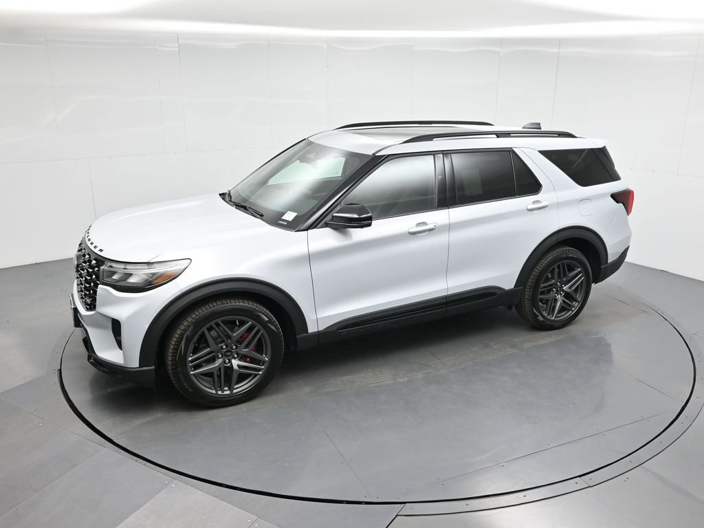 New 2026 Space White Metallic Ford ST image 42