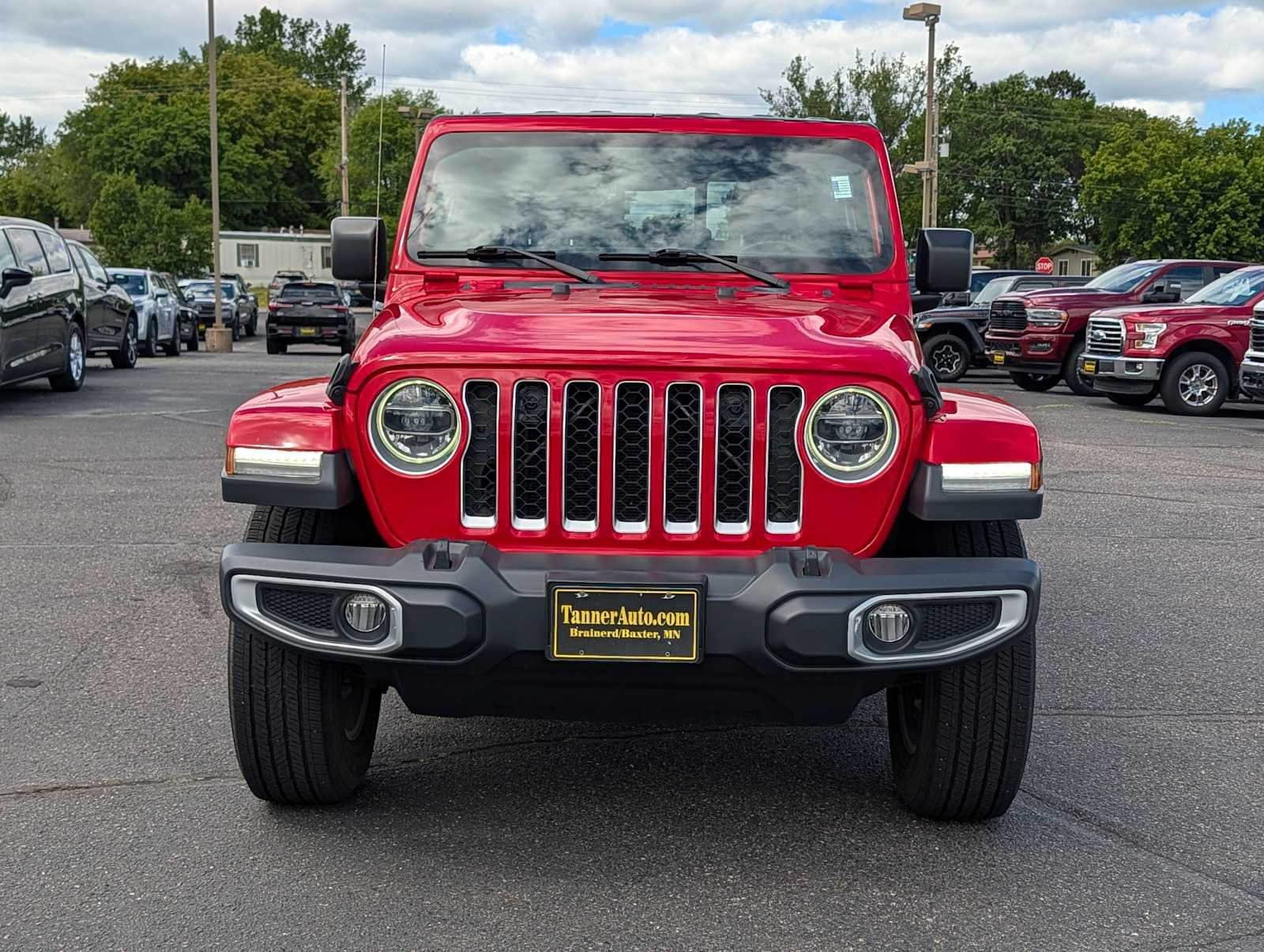 Used 2020 Jeep Gladiator Overland with VIN 1C6HJTFG8LL129281 for sale in Brainerd, Minnesota