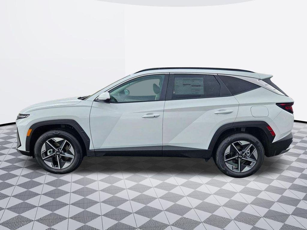 New 2026 White Hyundai SEL AWD image 3
