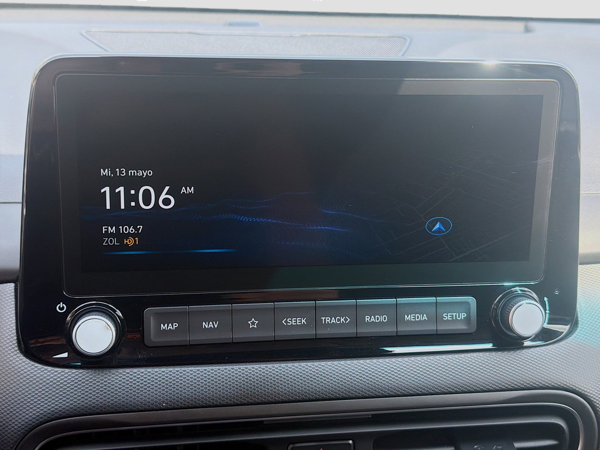 Used 2023 Ecotronic Gray Hyundai Limited image 11