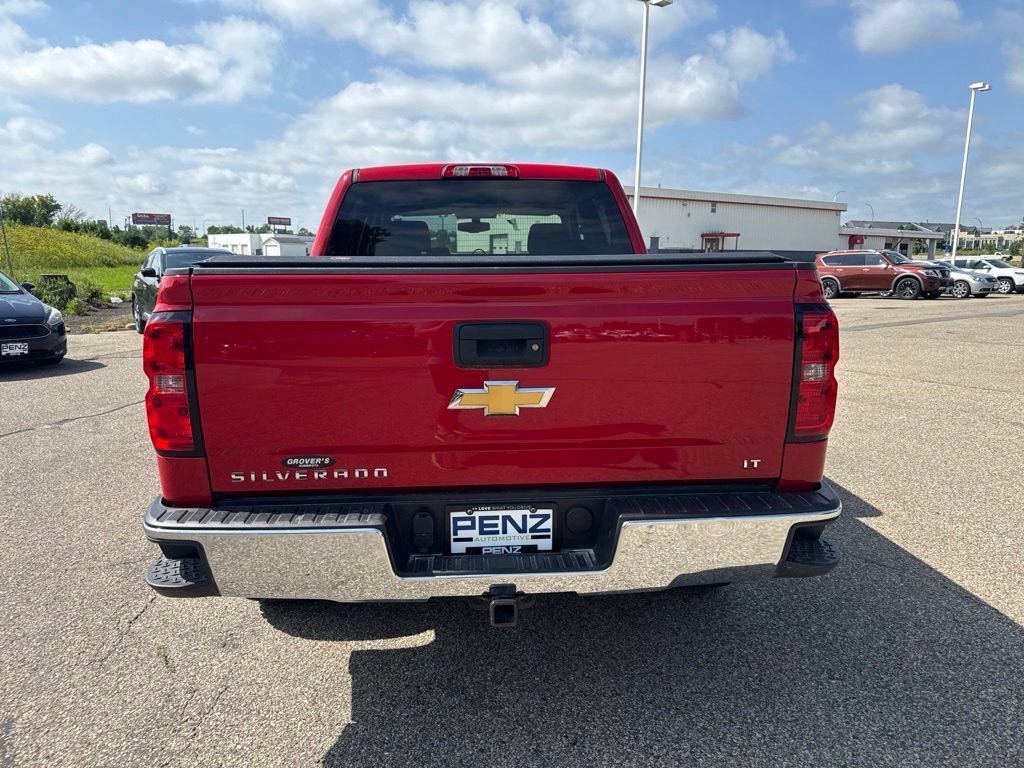 Used 2015 VICTORY RED Chevrolet LT image 6