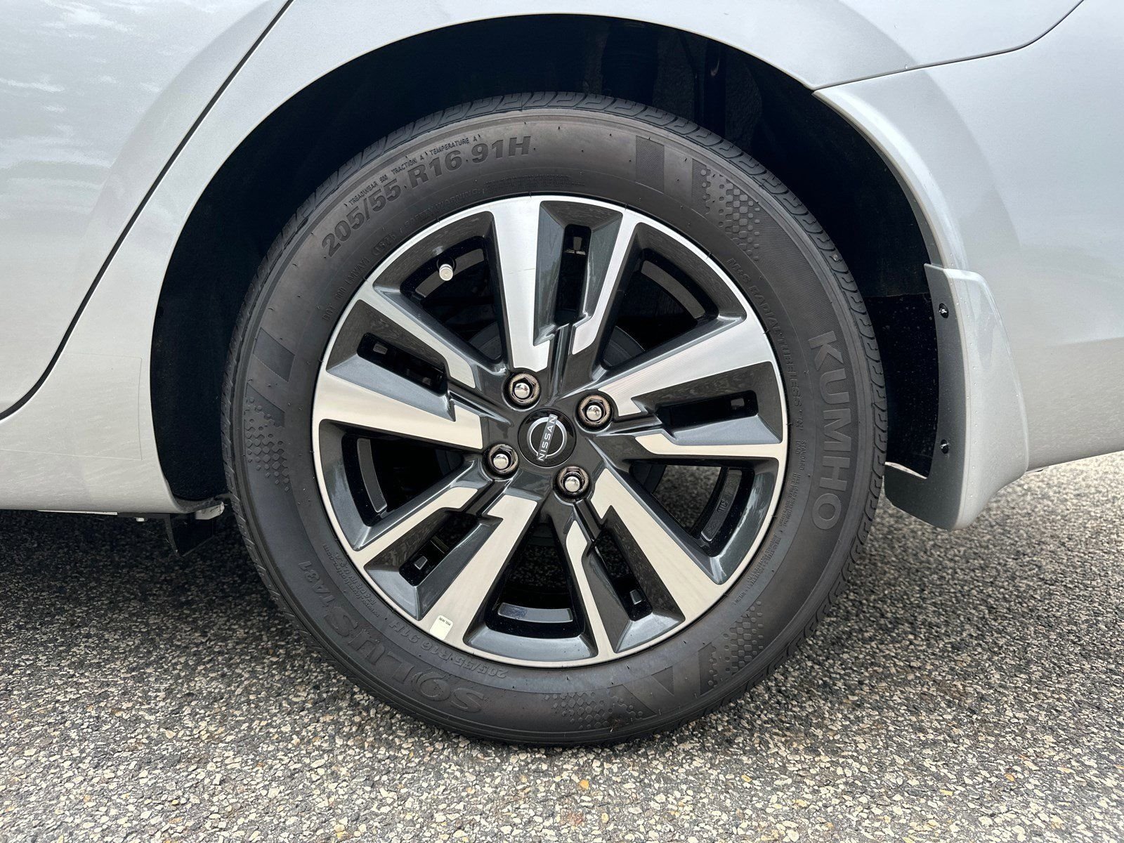 2025 Nissan Versa Sedan S - Photo 19