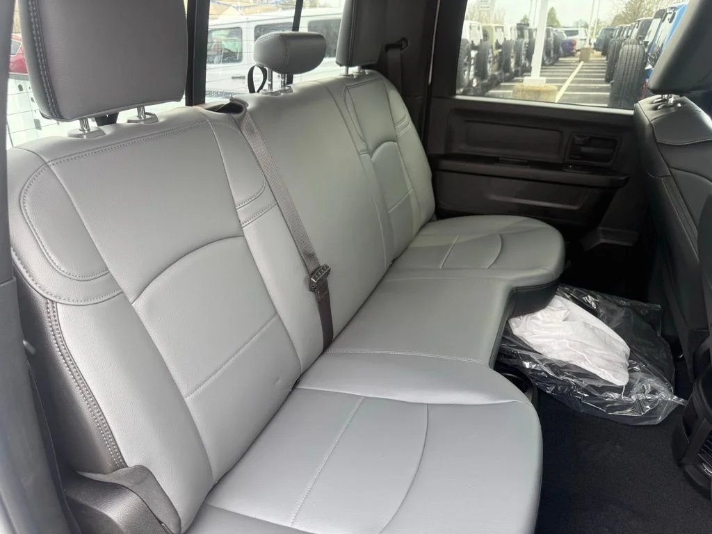New 2025 Bright White Clear-Coat Exterior Paint RAM Tradesman image 49