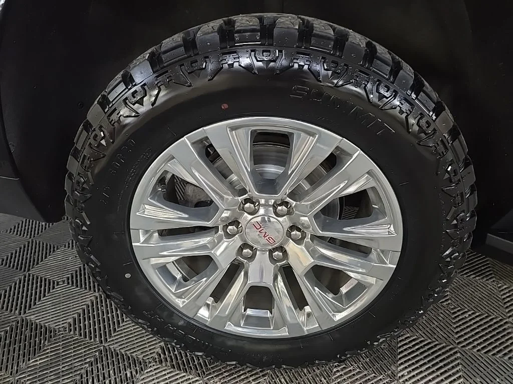 Used 2021 Black GMC Denali image 14