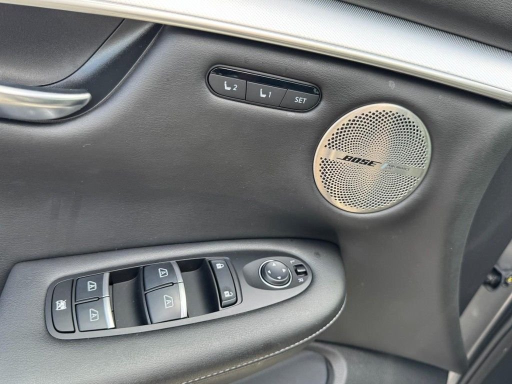 Used 2019 Gray INFINITI ESSENTIAL image 16