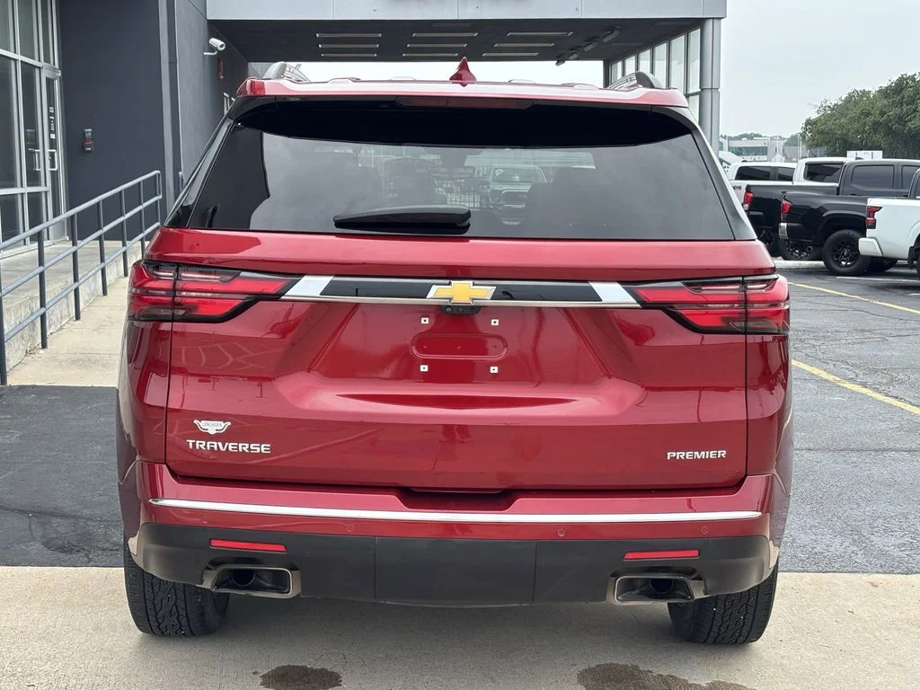 Used 2023 Red Chevrolet Premier image 4