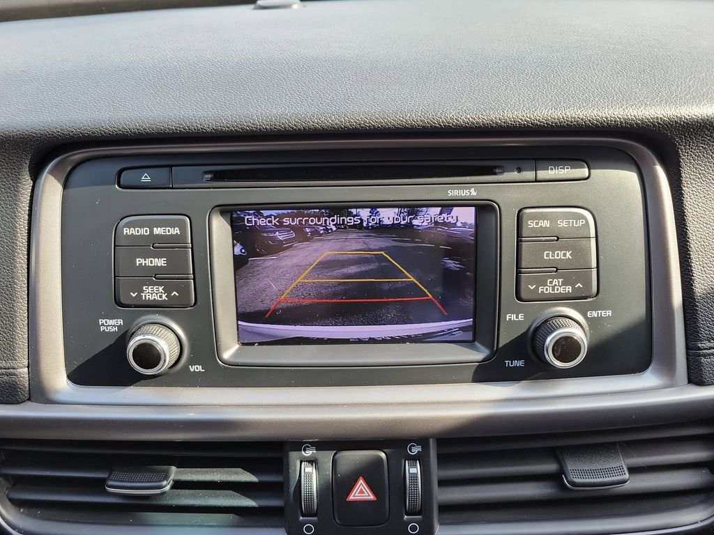 2017 Kia Optima LX - Photo 30