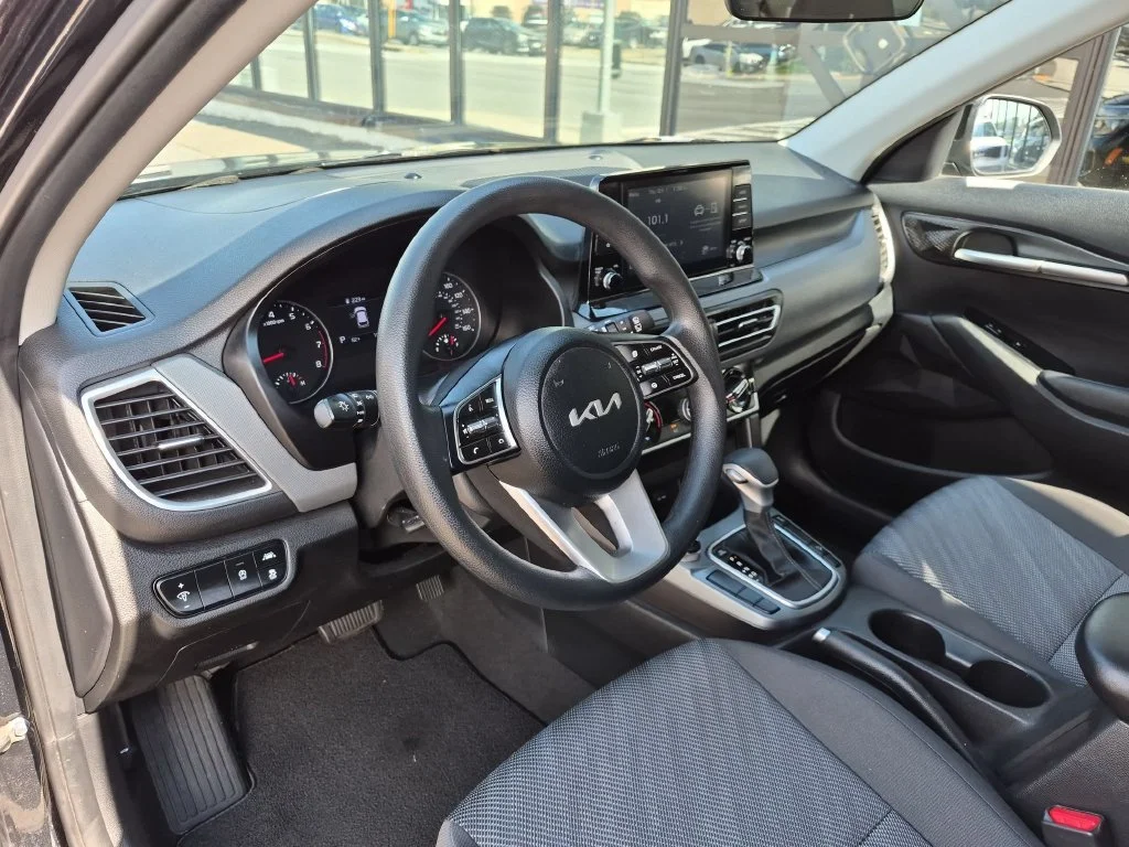 Used 2023 Black Kia LX image 11