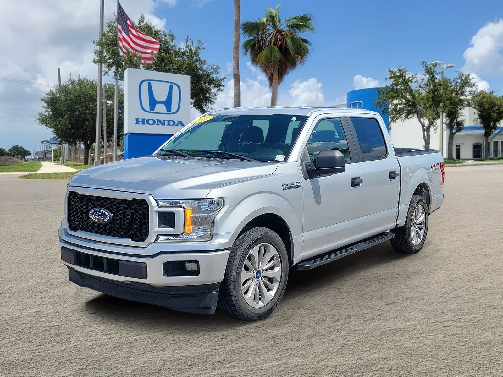 Used 2018 Ingot Silver Ford XL image 4
