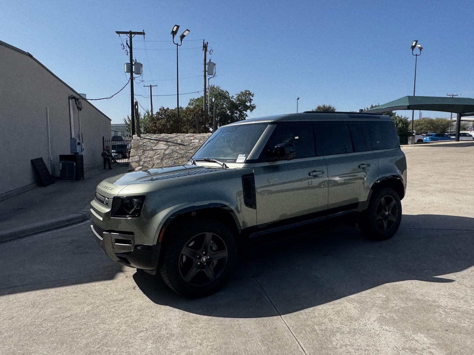 Used 2021 Pangea Green Land Rover X-Dynamic HSE image 2