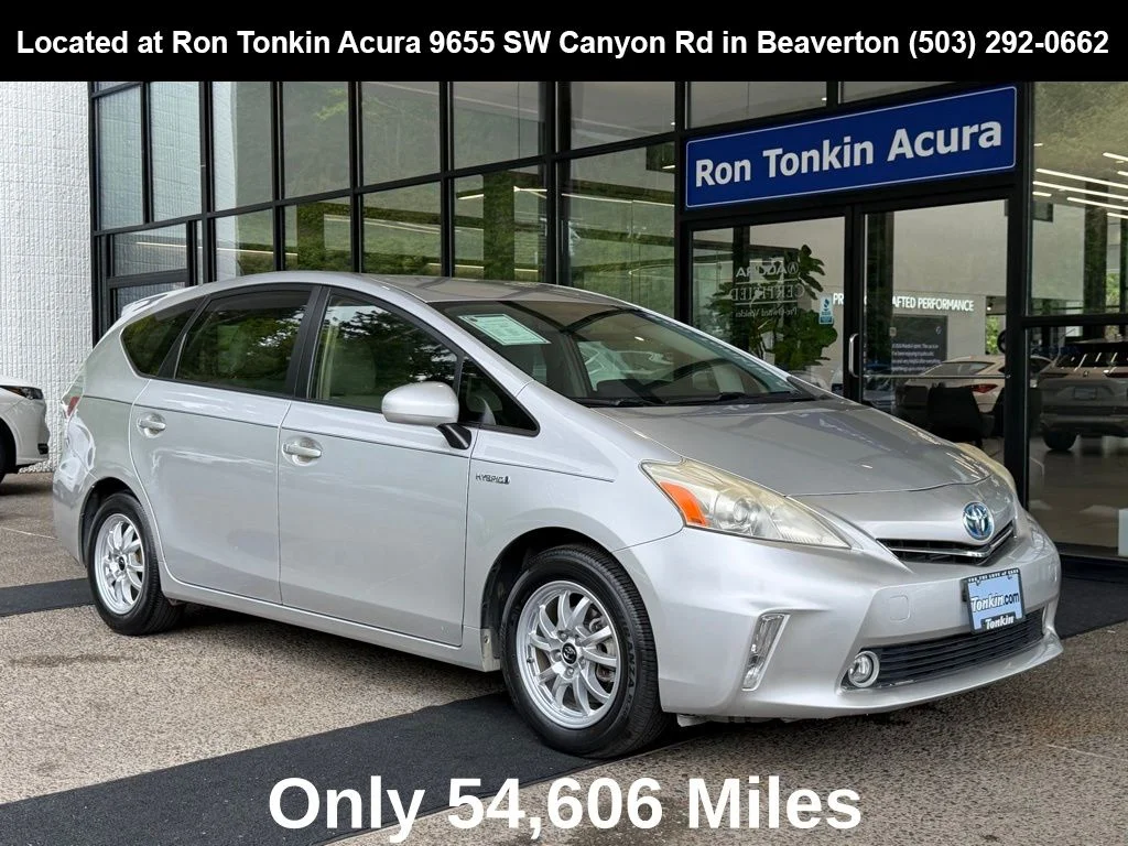 2012 Toyota Prius v Three's photo