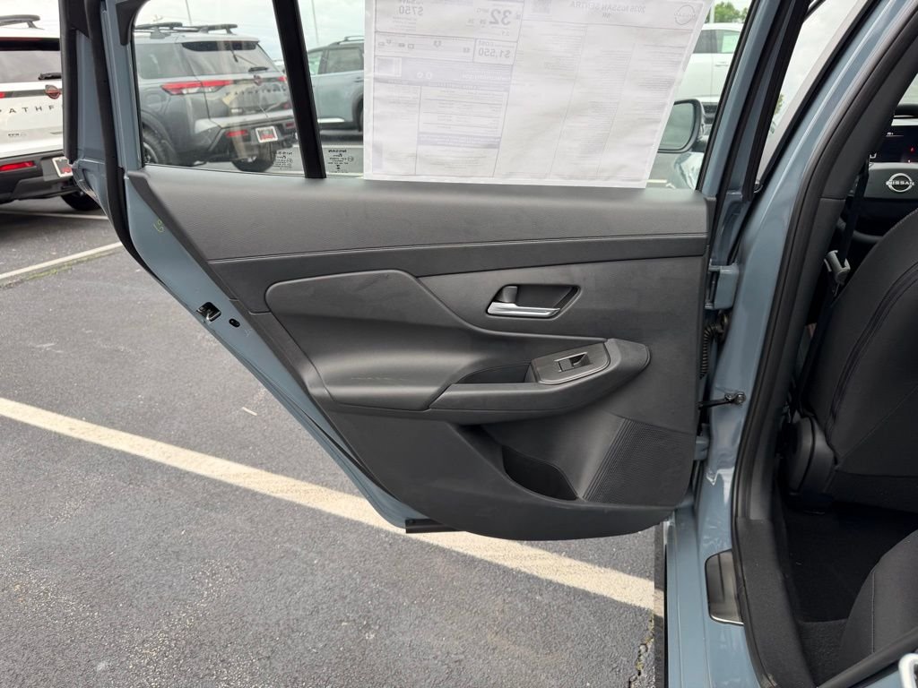 New 2026 Atlantic Gray Metallic / Super Black Two-tone Nissan SR image 15