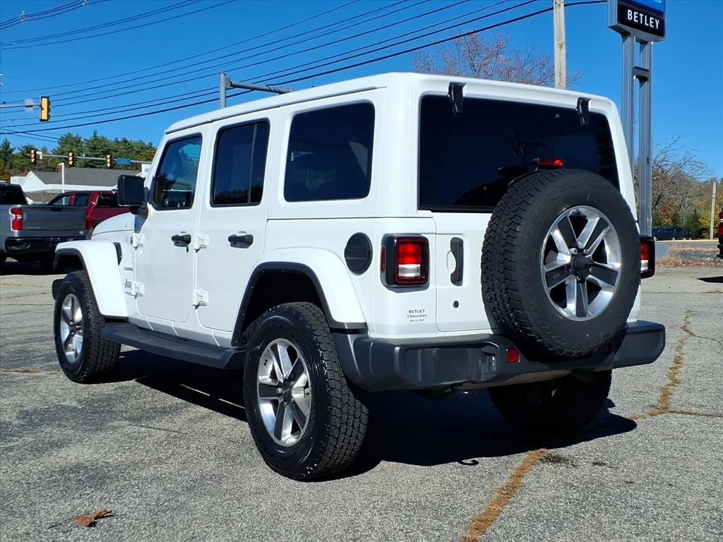 Used 2019 White Jeep Sahara 4x4 image 7