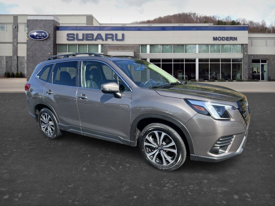 Used 2022 Brilliant Bronze Metallic Subaru Limited image 3