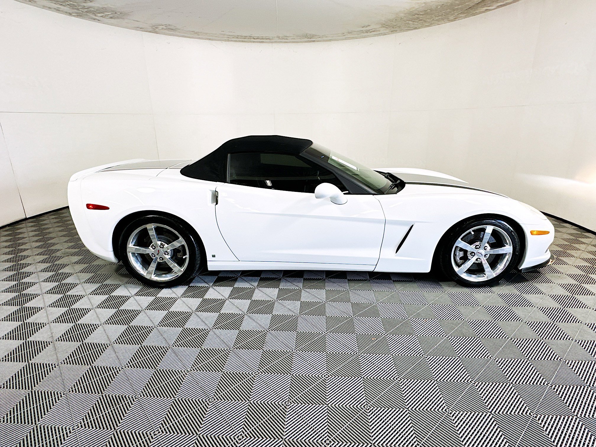 2008 Chevrolet Corvette thumbnail 4