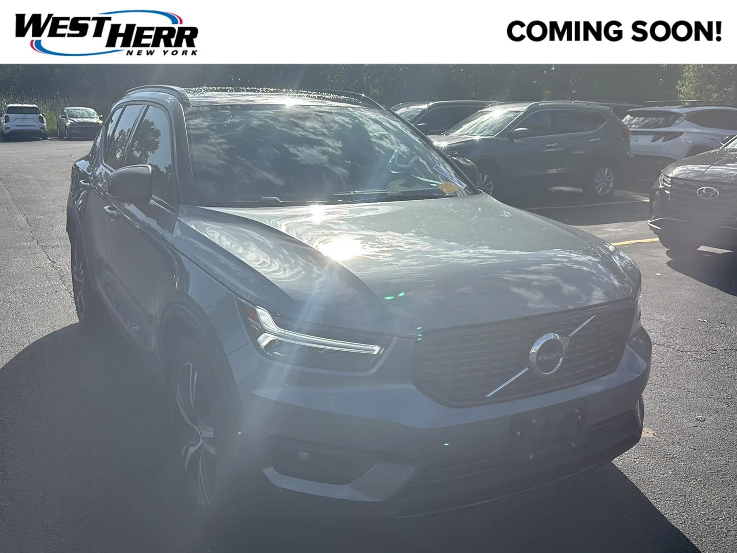 Used 2019 Gy Volvo R-Design image 1