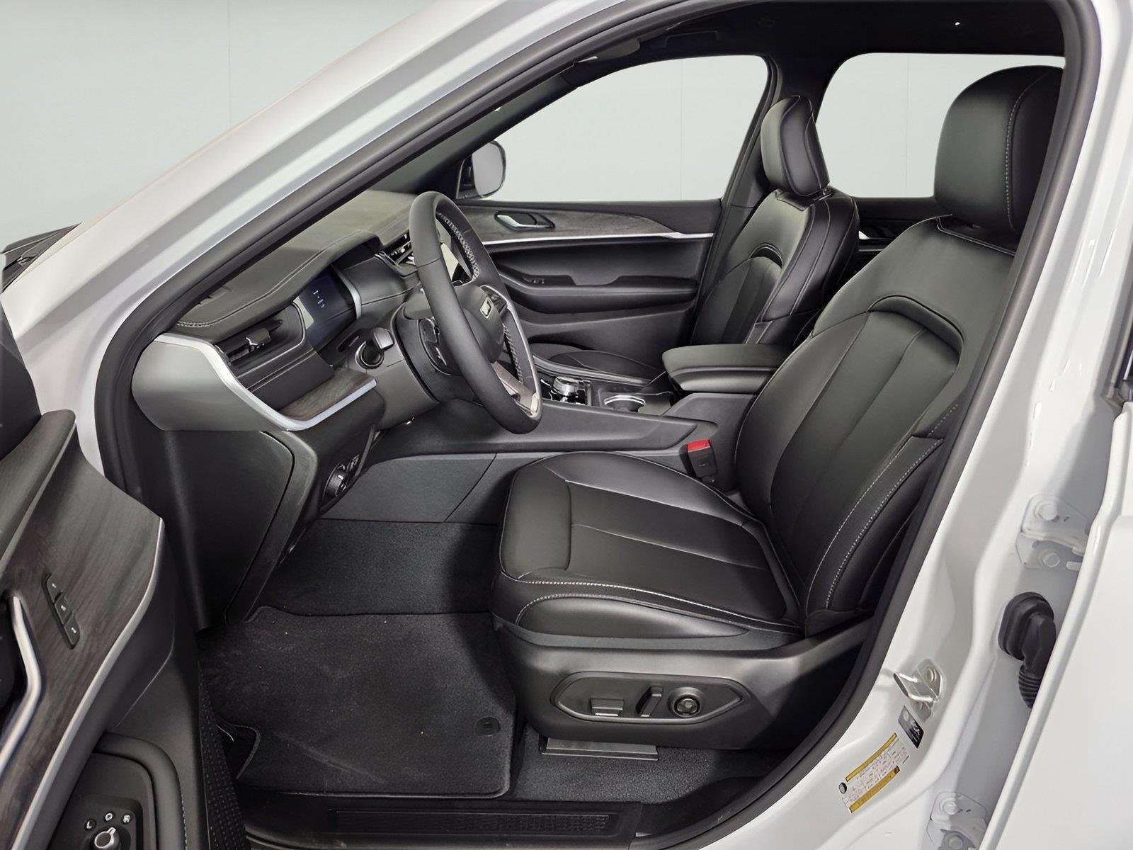 2025 Jeep Grand Cherokee L Limited - Photo 14