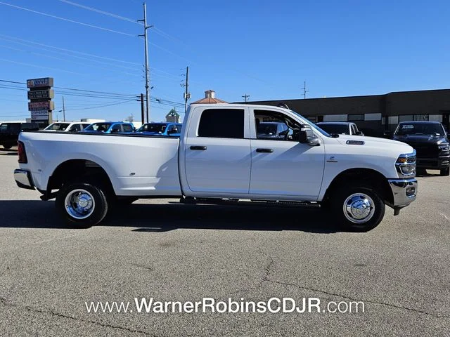 New 2026 Bright White Clear-Coat Exterior Paint RAM Tradesman image 14