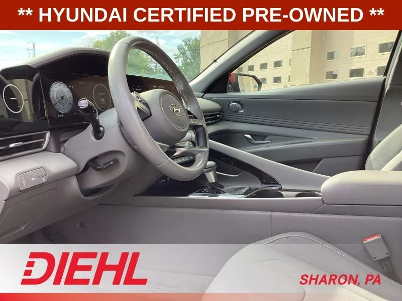 Used 2023 Red Hyundai SEL image 10