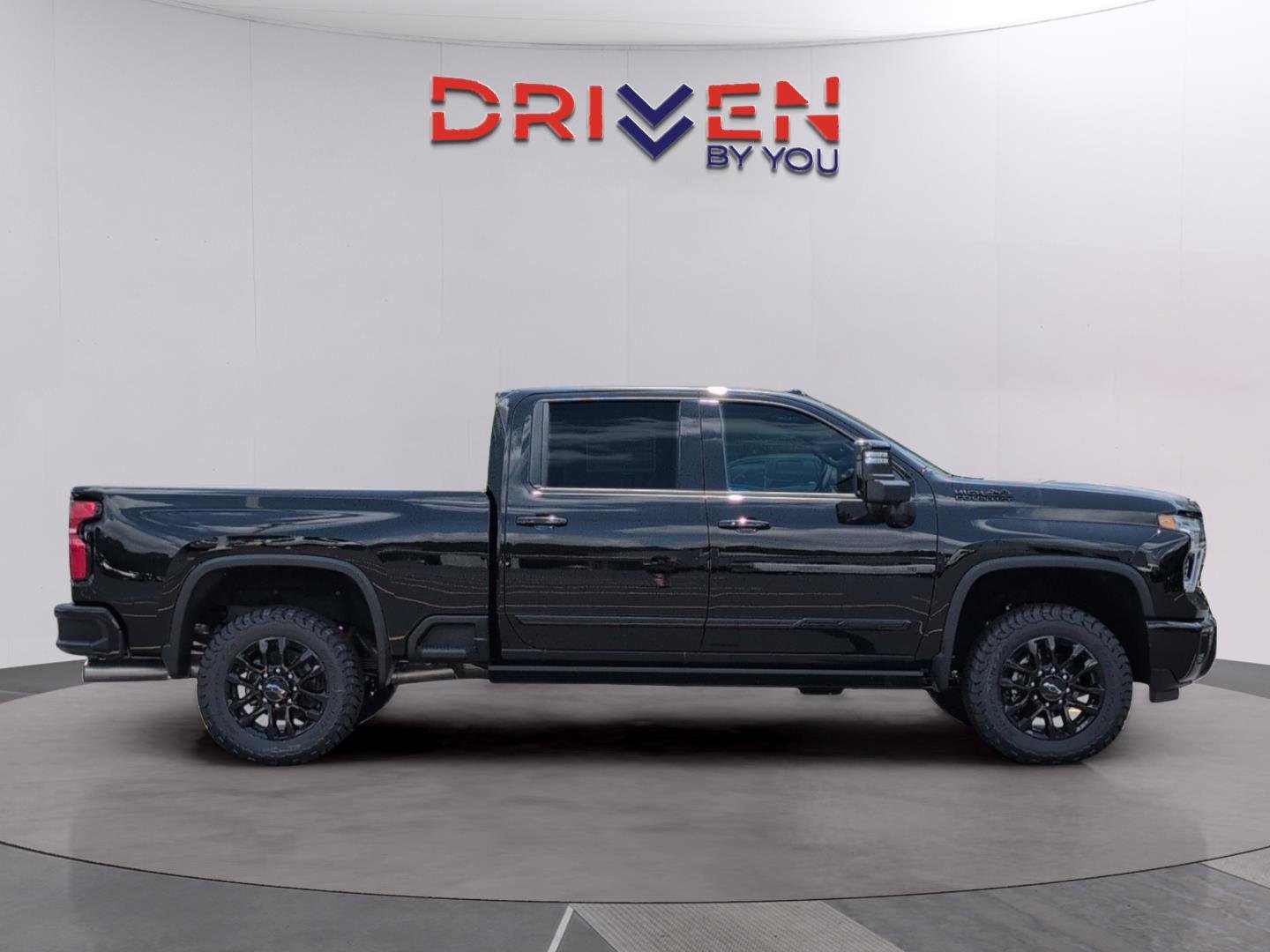 New 2026 Black Chevrolet High Country image 6