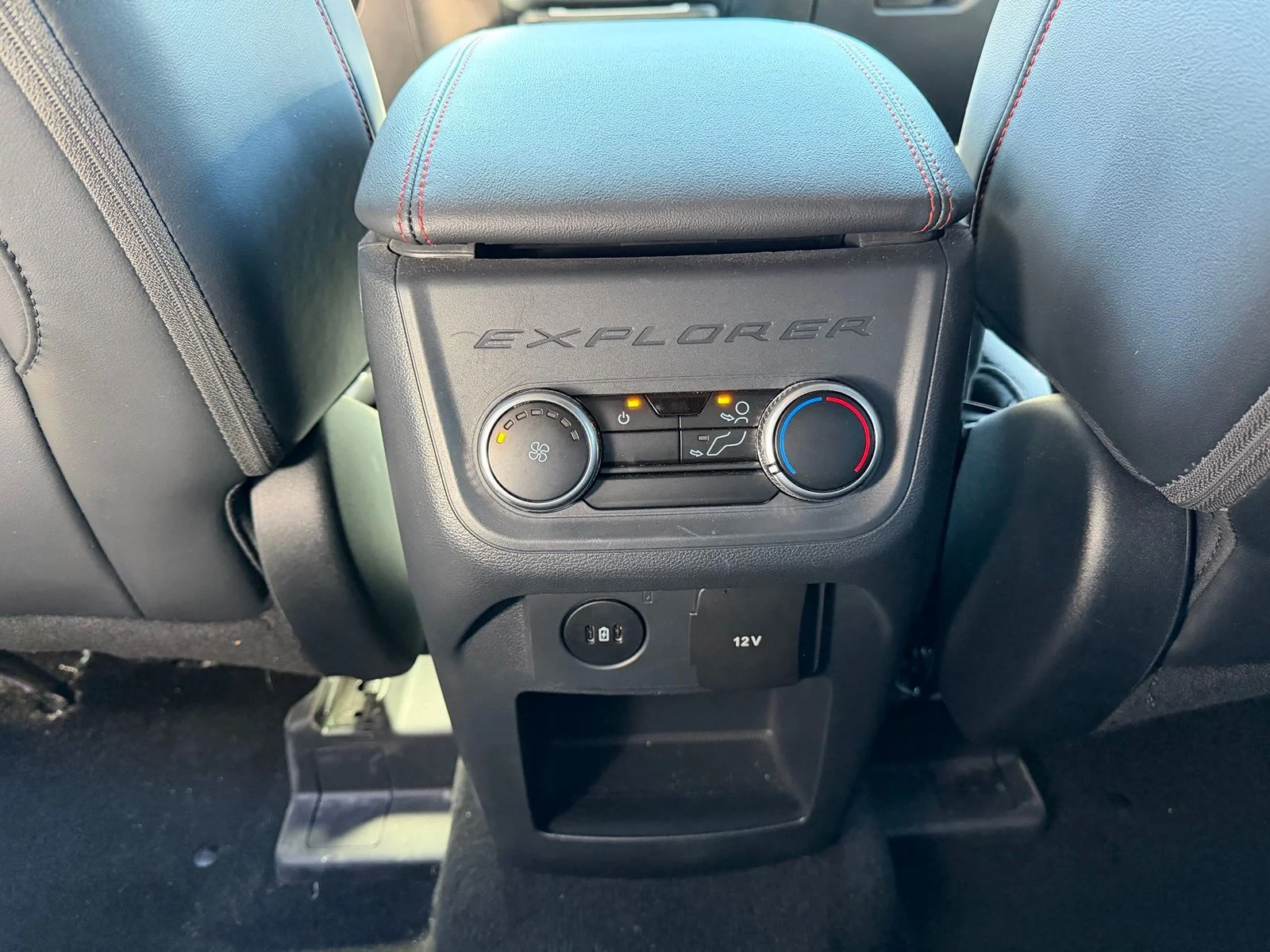 Used 2025 Gray Ford ST-Line image 14
