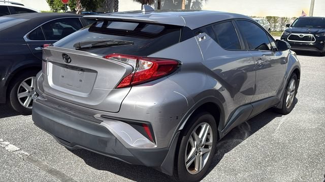 Used 2020 Silver Toyota LE image 7