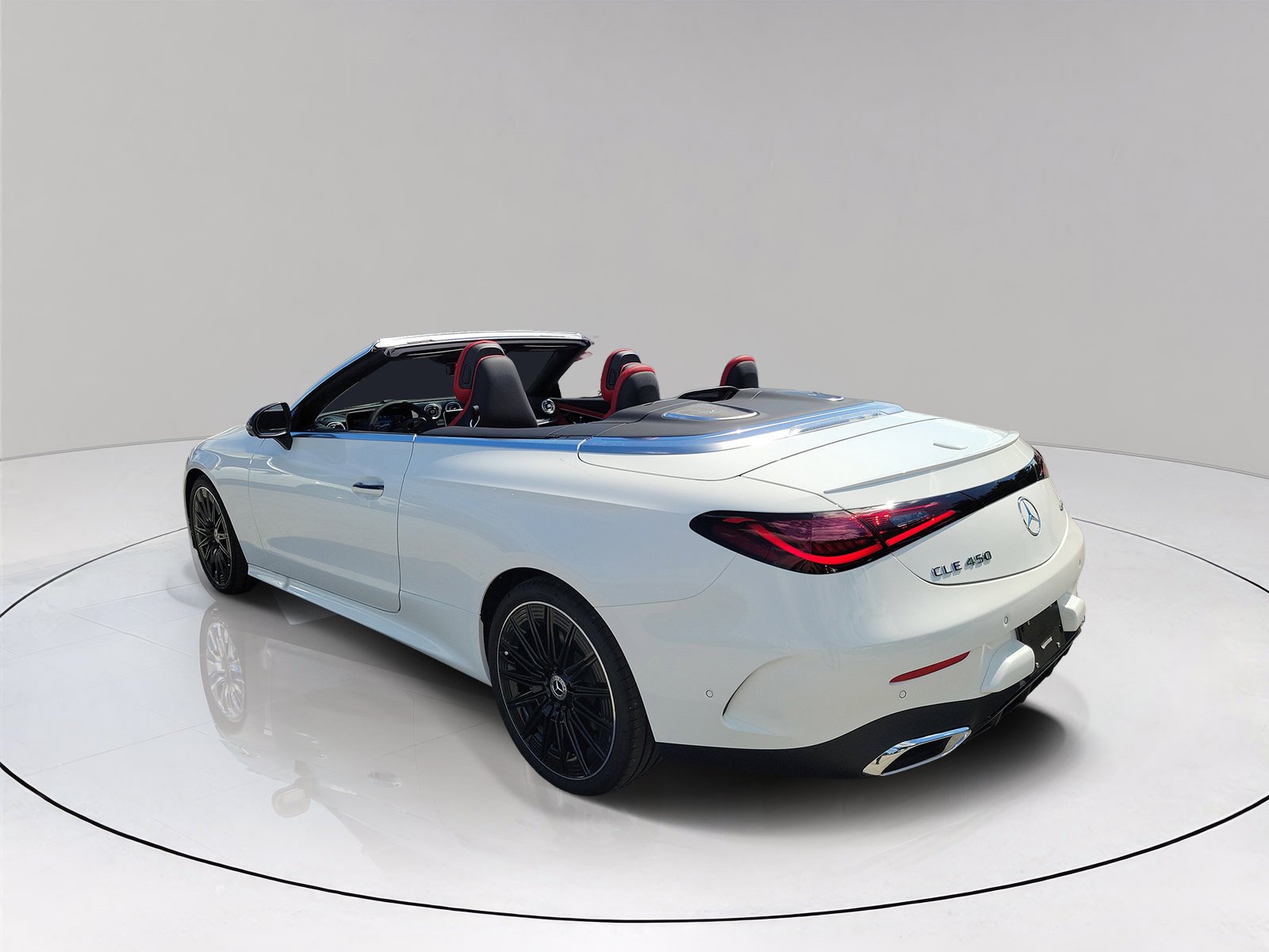 New 2027 Polar White Mercedes-Benz CLE 450 image 4