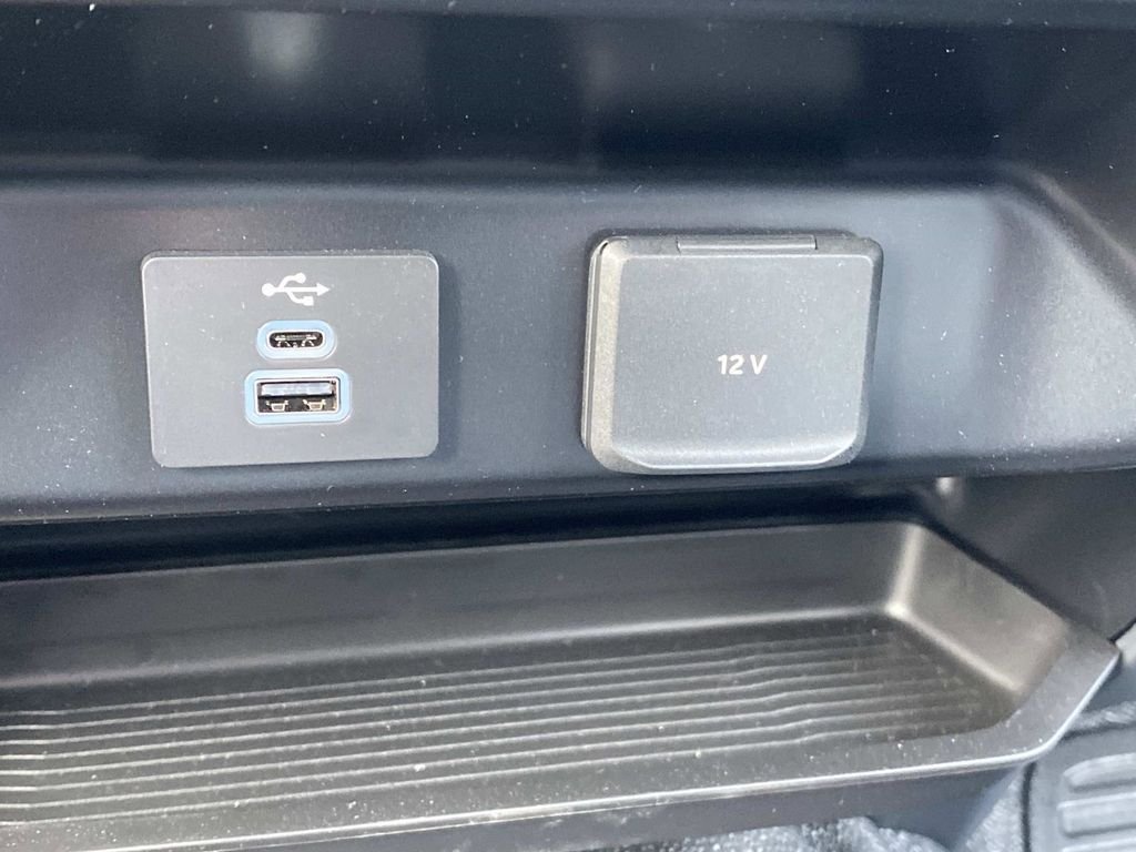New 2026 Oxford White Ford F-250® XL image 19