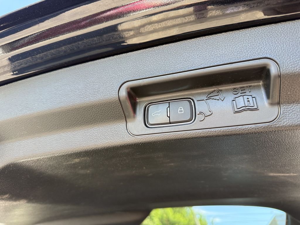 Used 2023 Black Ford ST-Line image 32