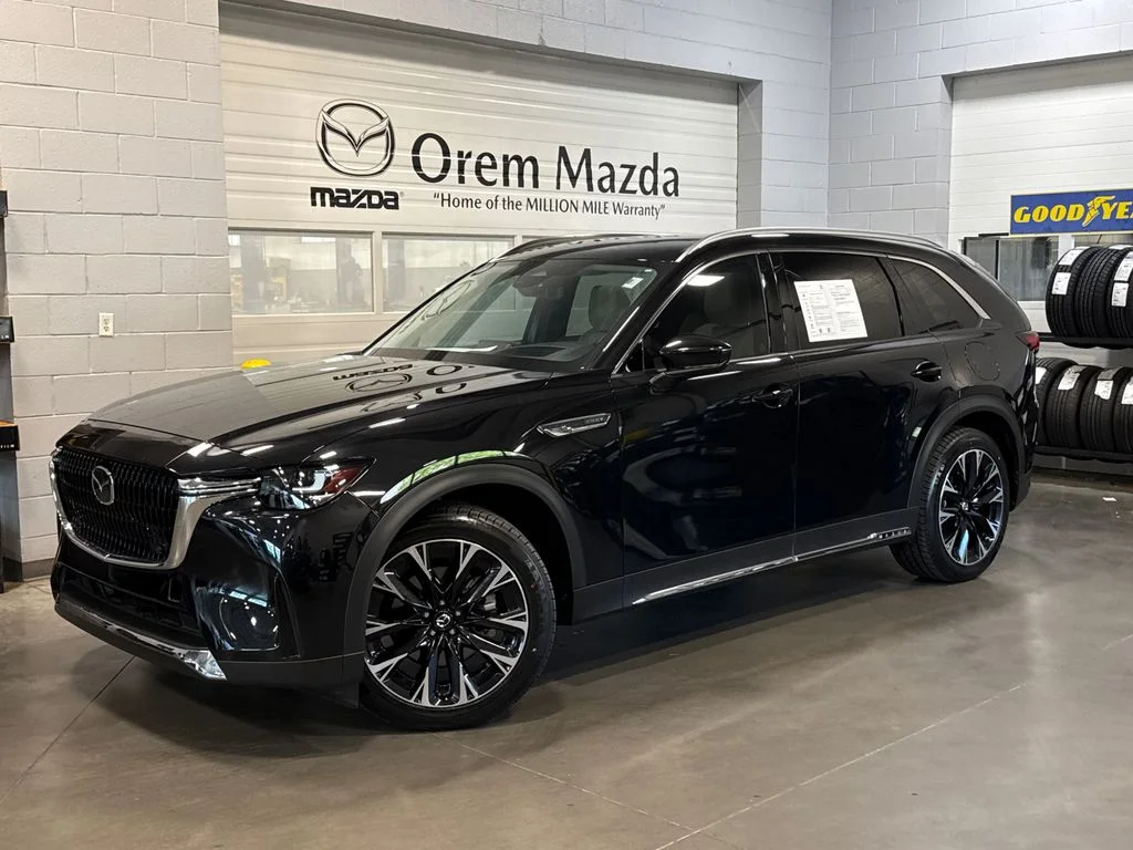 2024 Mazda CX-90 PHEV Premium Package's photo