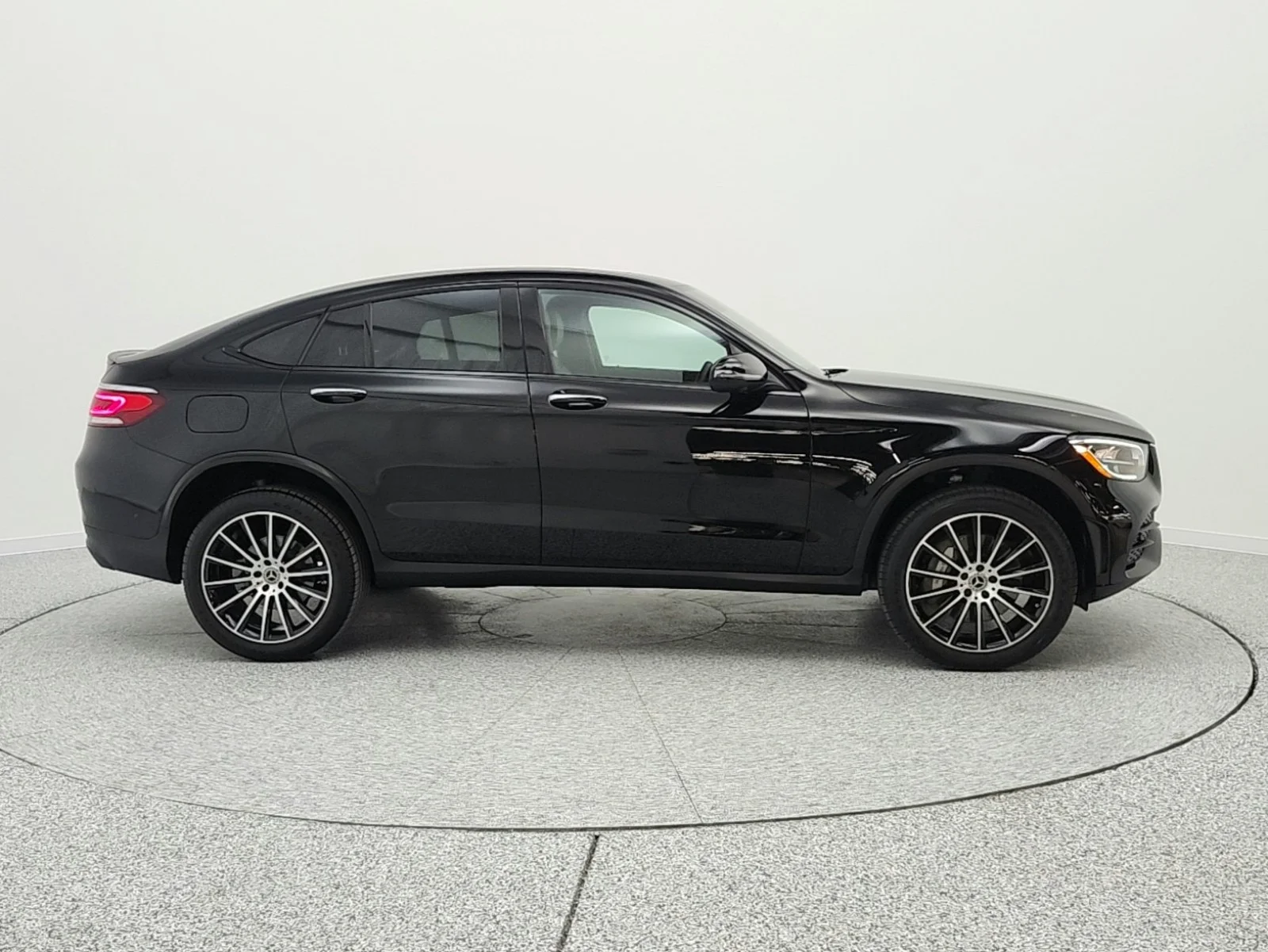 Used 2023 Black Mercedes-Benz GLC 300 4MATIC® Coupe image 4